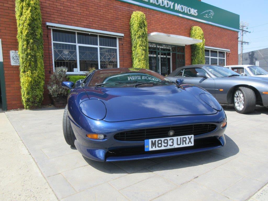 FOR SALE 1995 XJ220 – 5 SPEED MANUAL PETROL